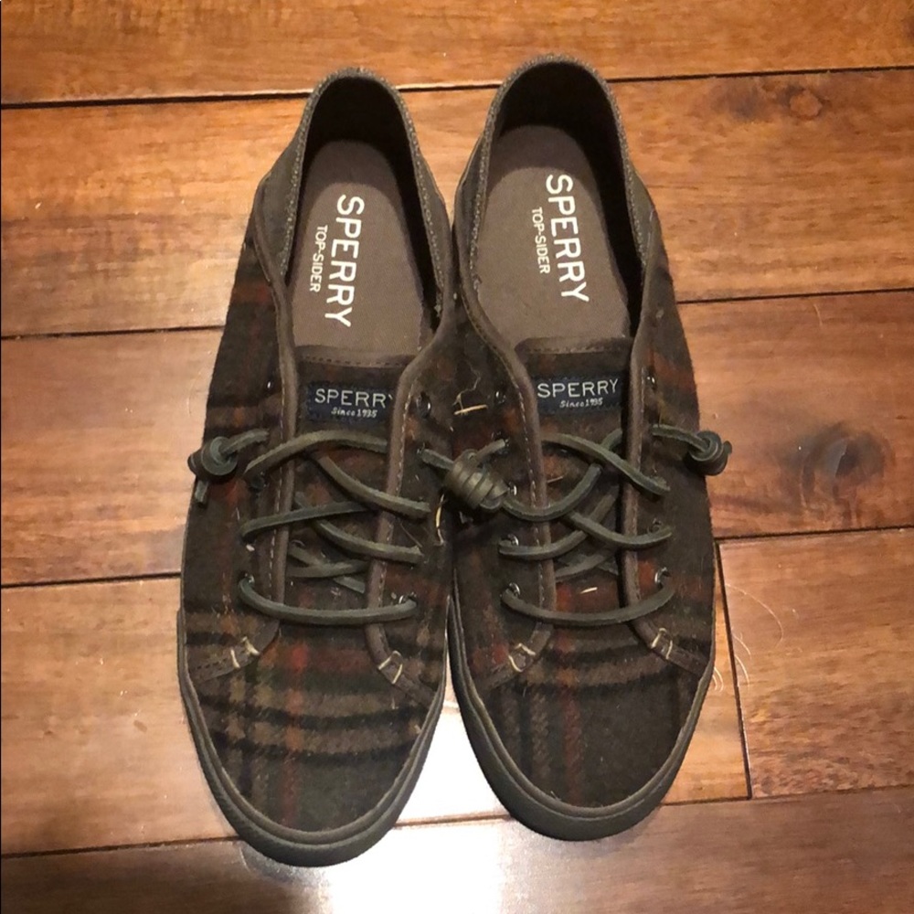 Sperry shoes like new